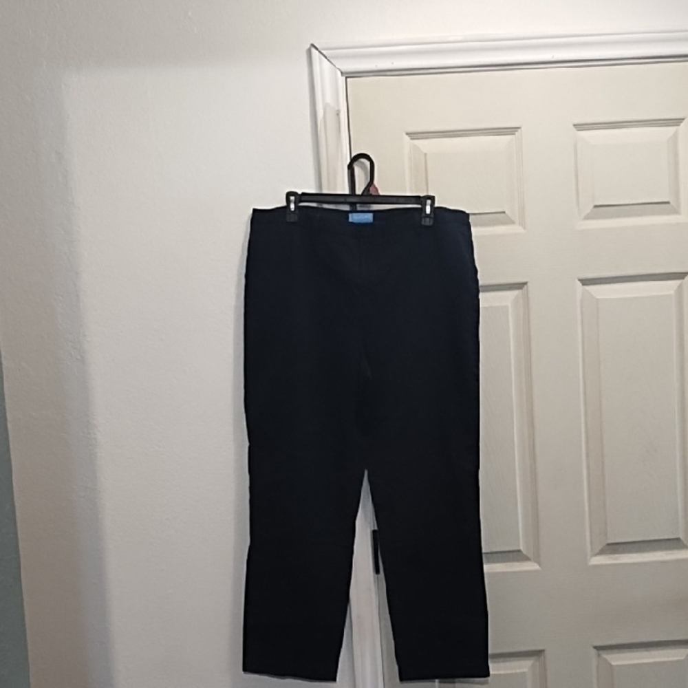 Dockers Black Cropped Pants
